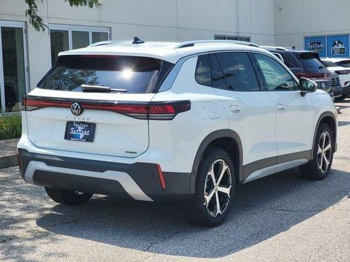 2025 Volkswagen Tiguan 2.0T SE