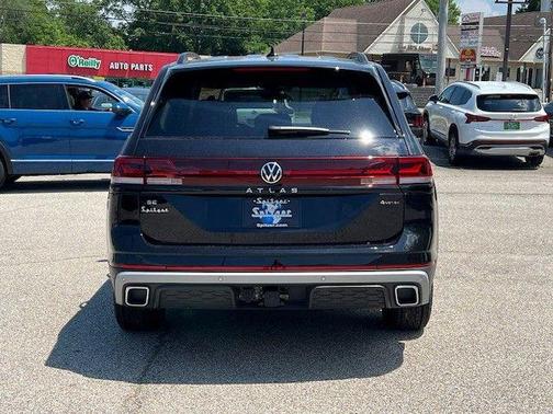 2025 Volkswagen Atlas 2.0T Peak Edition