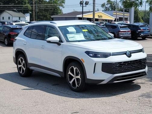 2025 Volkswagen Tiguan 2.0T SE