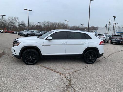 2022 Volkswagen Atlas Cross Sport 3.6L V6 SE w/Technology
