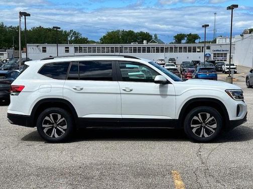 2026 Volkswagen Atlas 2.0T SE