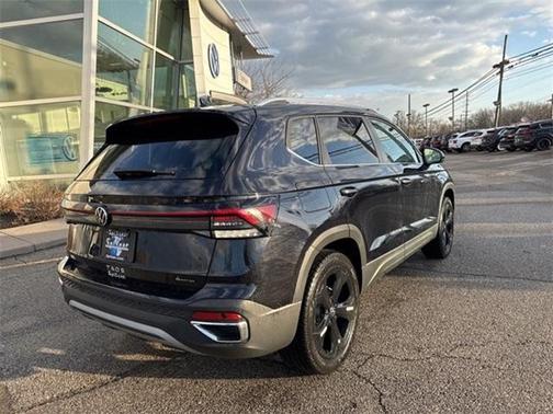 2025 Volkswagen Taos 1.5T SEL