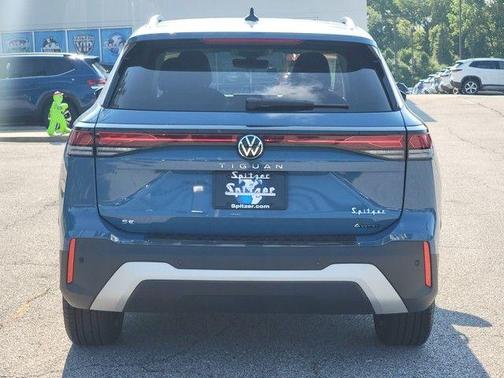 2025 Volkswagen Tiguan 2.0T SE