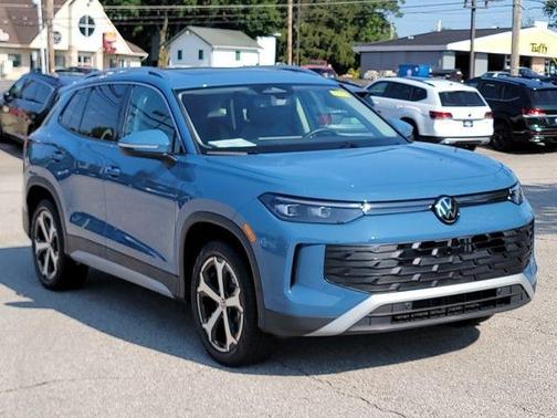 2025 Volkswagen Tiguan 2.0T SE