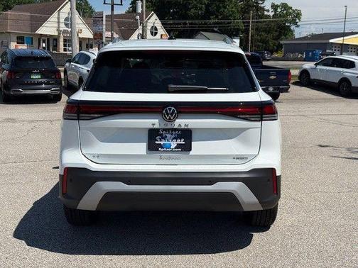 2025 Volkswagen Tiguan 2.0T SE