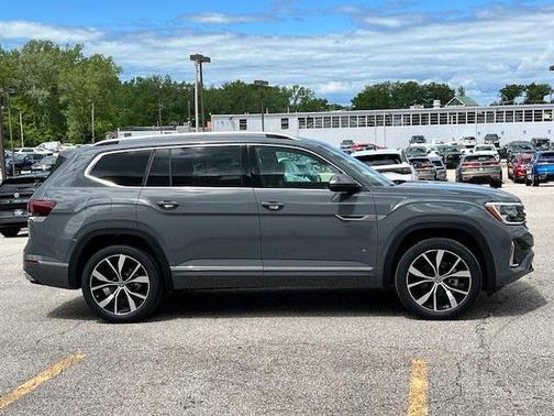 2025 Volkswagen Atlas 2.0T SEL Premium R-Line