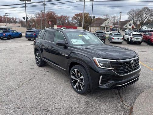 2026 Volkswagen Atlas 2.0T SEL Premium R-Line