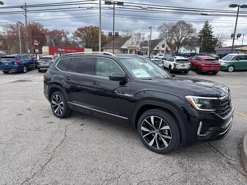 2026 Volkswagen Atlas 2.0T SEL Premium R-Line