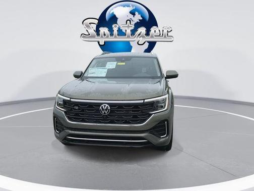 Green 2026 Volkswagen Atlas 2.0T SEL Premium R-Line