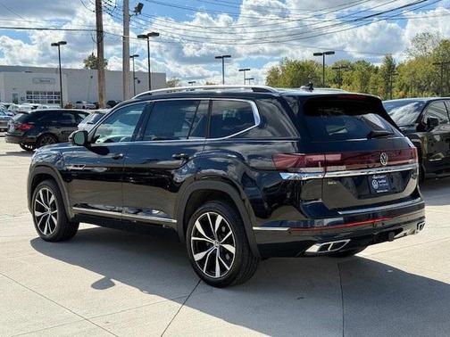 2024 Volkswagen Atlas 2.0T SEL Premium R-Line