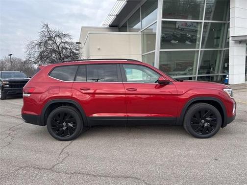 2025 Volkswagen Atlas 2.0T SE