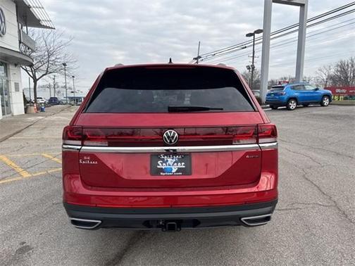 2025 Volkswagen Atlas 2.0T SE