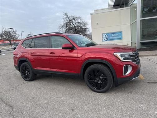 2025 Volkswagen Atlas 2.0T SE
