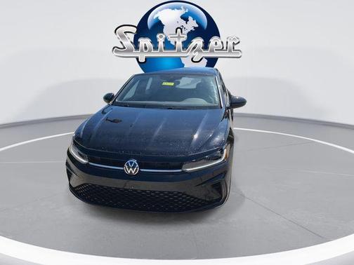 Deep Black Pearl Effect 2026 Volkswagen Jetta 1.5T Sport
