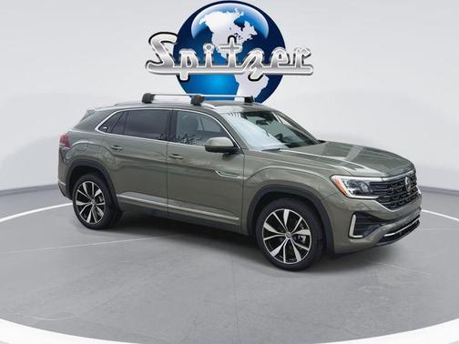 Avocado Green Pearl 2026 Volkswagen Atlas Cross Sport 2.0T SEL Premium R-Line
