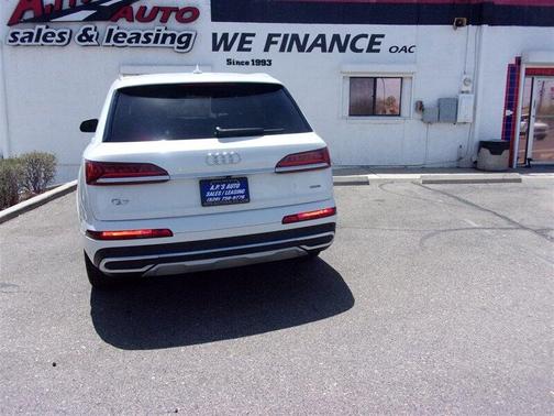 2023 Audi Q7 55 Premium