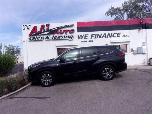 2022 Toyota Highlander XLE