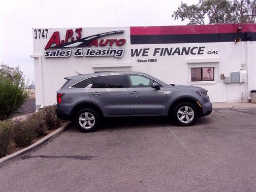 2023 Kia Sorento LX