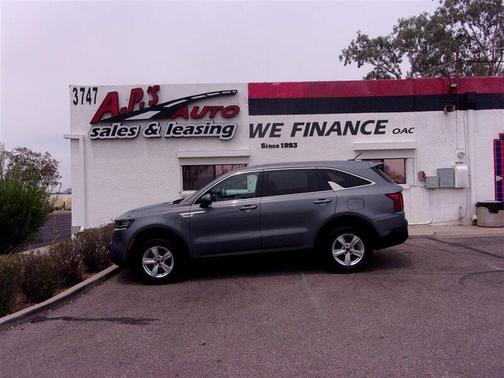 2023 Kia Sorento LX