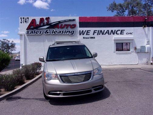 2014 Chrysler Town & Country Touring