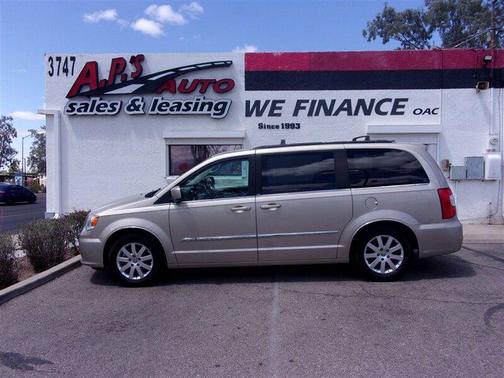 2014 Chrysler Town & Country Touring