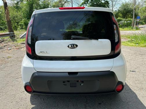 2015 Kia Soul Base
