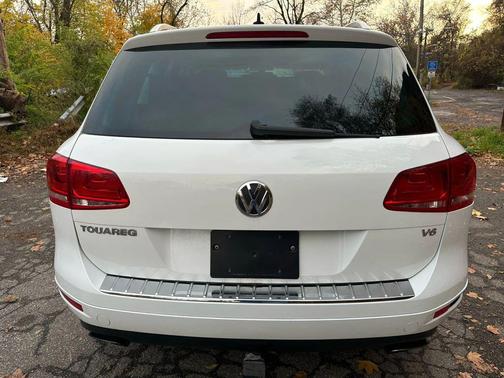 2012 Volkswagen Touareg VR6 Lux