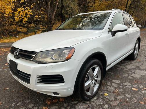 2012 Volkswagen Touareg VR6 Lux