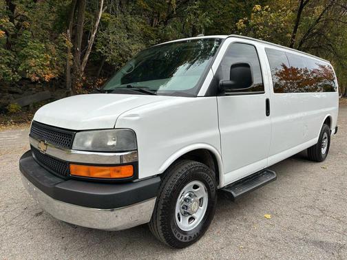 2015 Chevrolet Express 3500 LT
