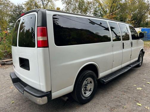 2015 Chevrolet Express 3500 LT
