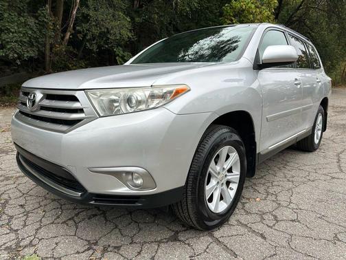 2013 Toyota Highlander SE
