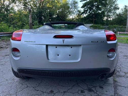 2006 Pontiac Solstice Convertible 2D