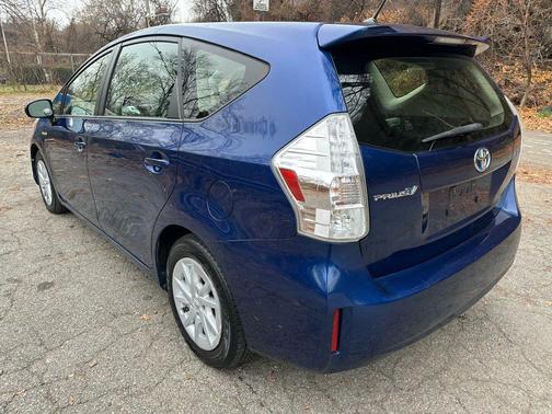 2012 Toyota Prius v Two