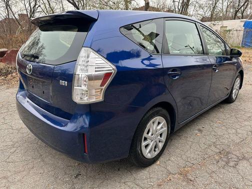 2012 Toyota Prius v Two