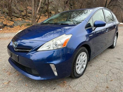 2012 Toyota Prius v Two