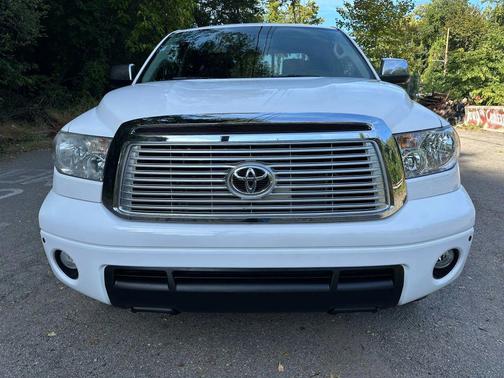 2010 Toyota Tundra Grade