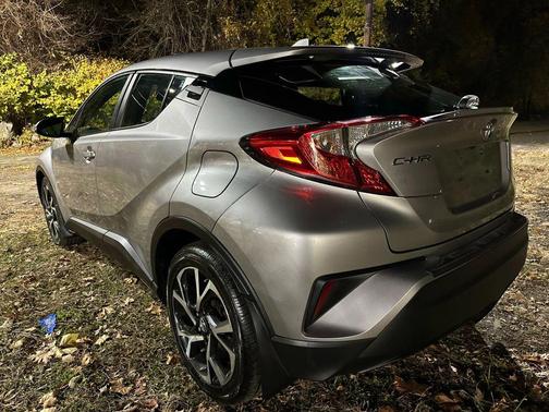 2018 Toyota C-HR XLE Sport Utility 4D