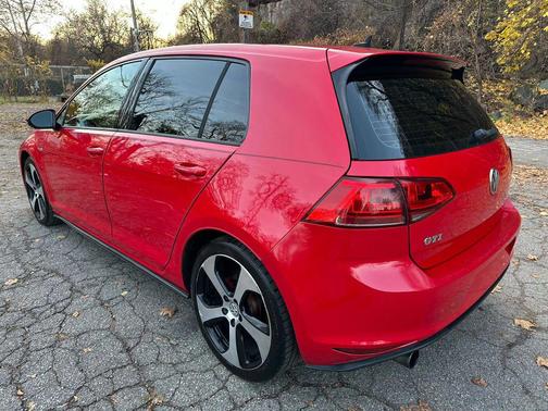 2015 Volkswagen Golf GTI 2.0T S 4-Door
