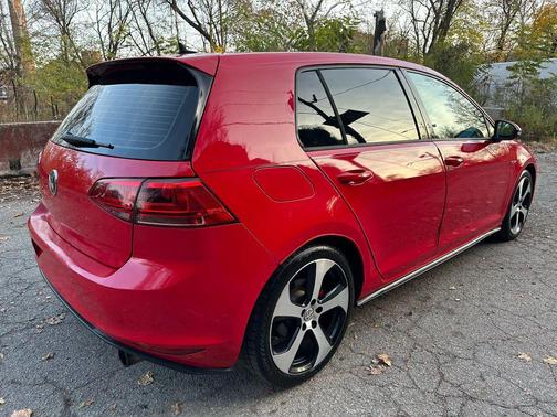2015 Volkswagen Golf GTI 2.0T S 4-Door