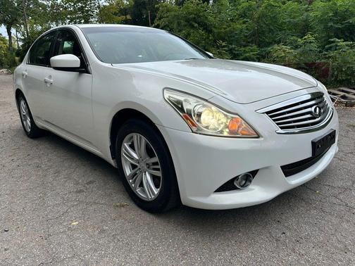 2013 INFINITI G37x Base