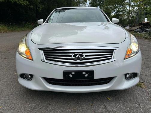 2013 INFINITI G37x Base
