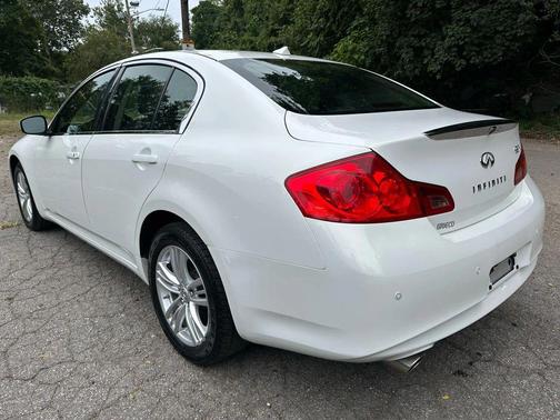 2013 INFINITI G37x Base