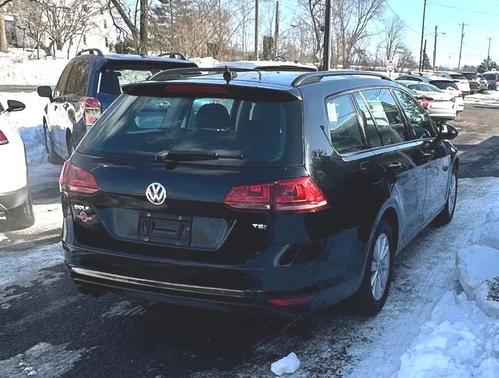 2015 Volkswagen Golf SportWagen TSI S 4-Door