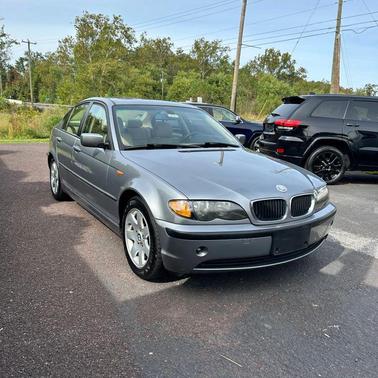2005 BMW 325 325i Sedan 4D