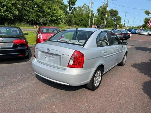 2009 Hyundai Accent SE