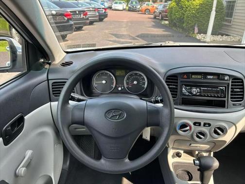 2009 Hyundai Accent SE