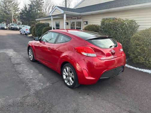 2017 Hyundai Veloster Base