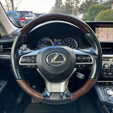 2018 Lexus ES 300h Base