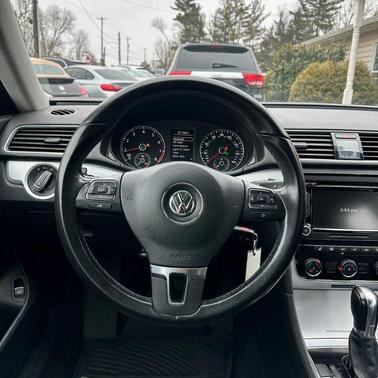 2013 Volkswagen Passat 2.5 SE
