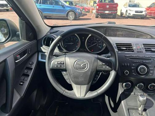 2013 Mazda Mazda3 i Touring